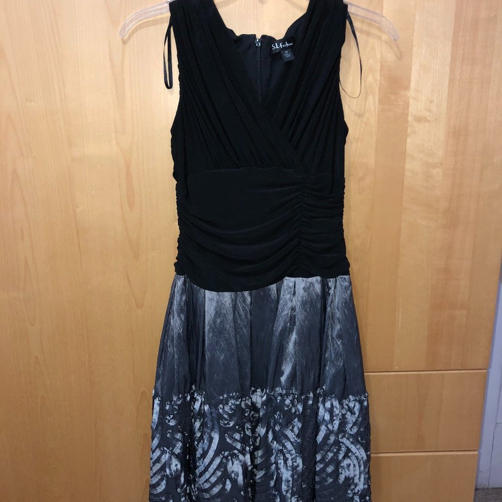SL FASHIONS Sleeveless Party Dress